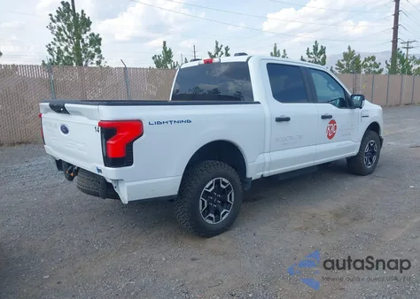 2023 Ford F-150 Lightning Pro from USA, damaged, VIN 1FTVW1ELXPWG33562